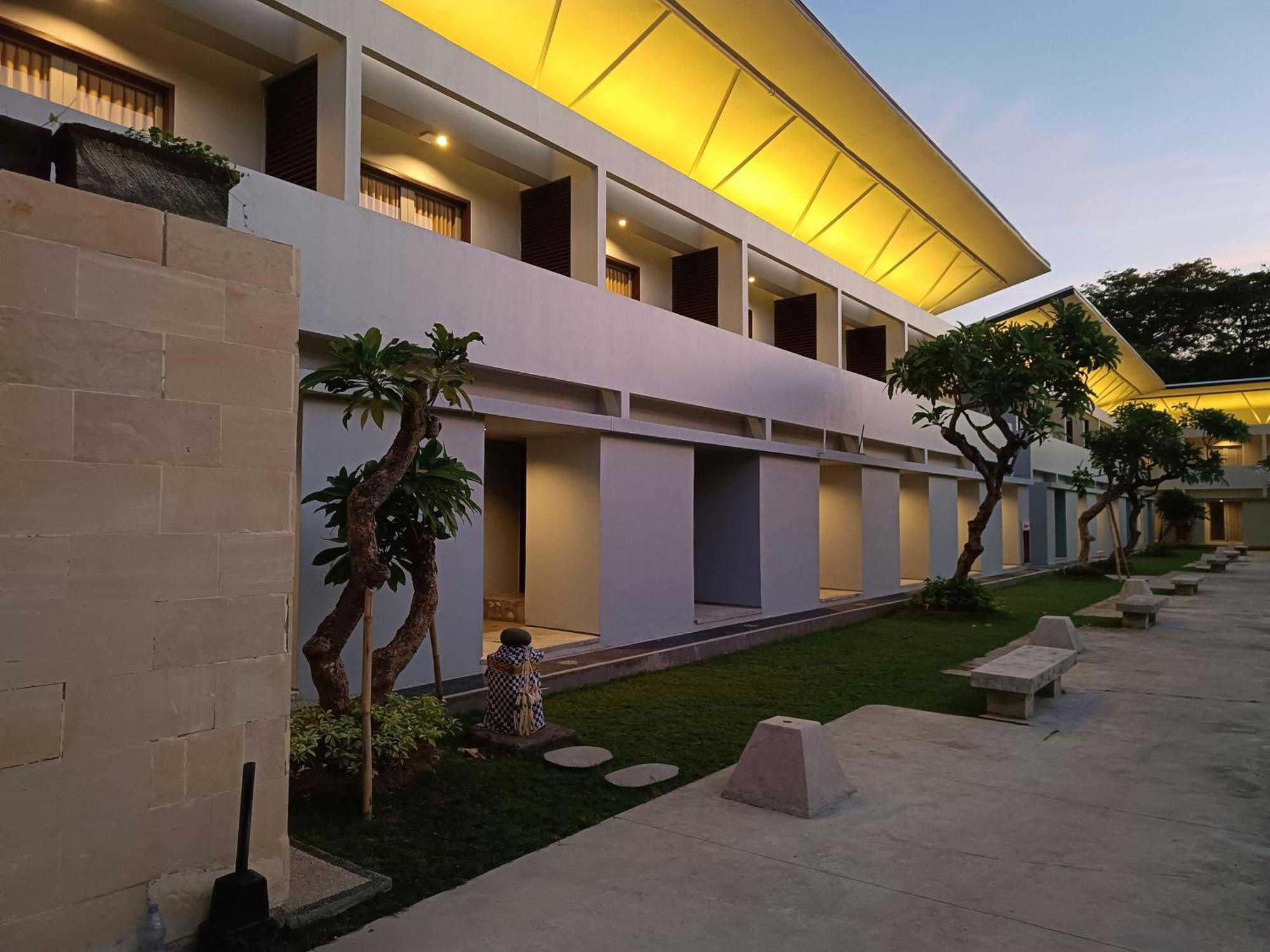 Kuta Living By Kamara Hotel Екстериор снимка